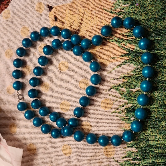 Pearly teal vintage beads - Picture 1 of 3